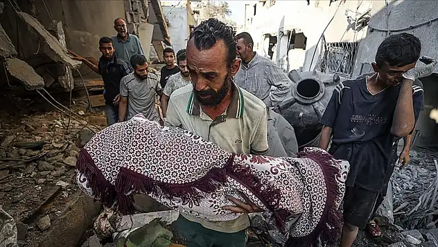 Gazze'de yaşam mücadelesi sürüyor: Son 24 saatte 5 kişi daha açlıktan hayatını kaybetti