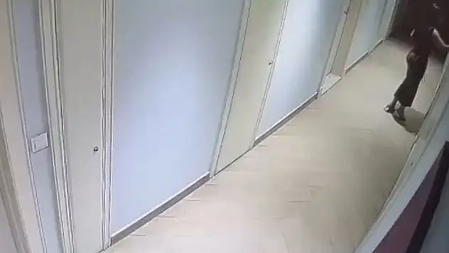 Genç kadın rezidanstaki dairede ölü bulundu