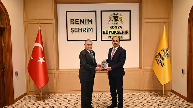 Gençlik ve Spor Bakanı Osman Aşkın Bak Başkan Altay'ı Ziyaret Etti