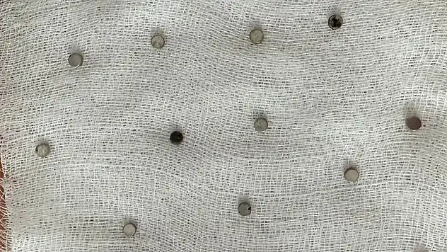 Gittikleri hastanede şoku yaşadılar: Çocuğun boğazından 19 mıknatıs çıktı!