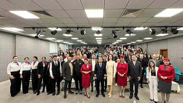 Gökyüzünün efendileri Konya'ya indi! KTO Karatay'da tarihi buluşma