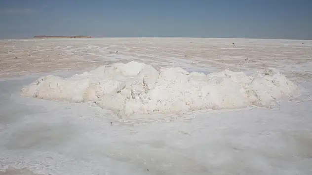 Göl, tuz çölü oldu
