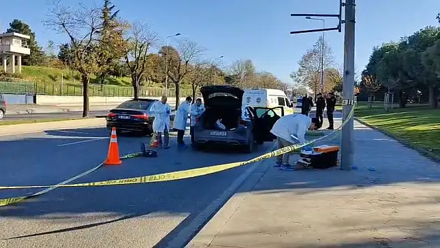 Gündüz vakti otomobile silahlı saldırı: Sürücü hayatını kaybetti