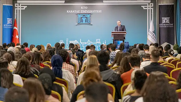 Hakan Aran, KTO Karatay Üniversitesi'nde öğrencilerle deneyimlerini paylaştı