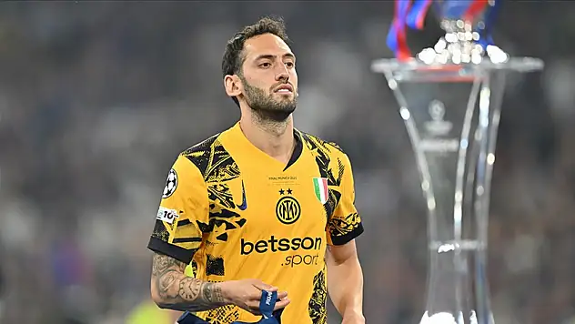 Hakan Çalhanoğlu'ndan tarihi başarı