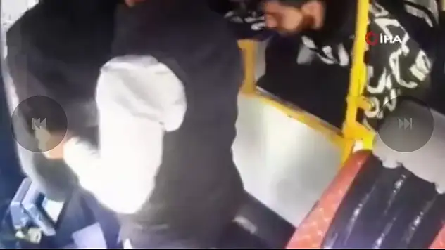 Halk otobüsü şoförüne meydana dayağı!