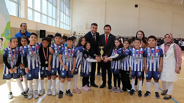 Hasan Kılca, çocukların final heyecanına ortak oldu