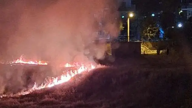 Havai fişek yangına sebep oldu