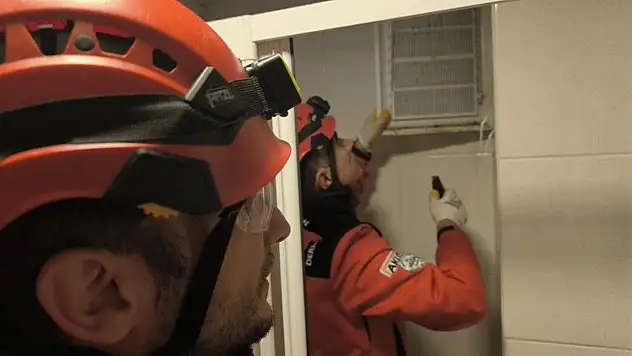 Havalandırma boşluğunda 4 gün mücadele verdi, AKUT ekipleri imdadına yetişti