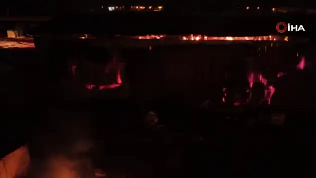 Hayvanlarını kurtarmak isterken alevlerin arasında kaldı