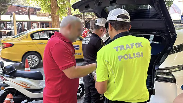 Hem alkollü hem plakasız yakalandı: Sürücüye 71 bin TL ceza!