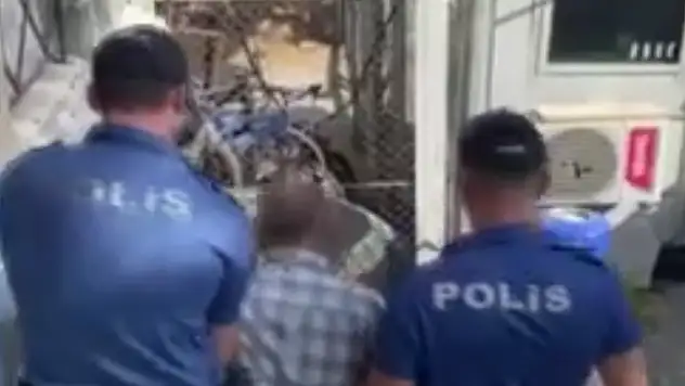 Her yerde aranan şahıs yakayı ele verdi!