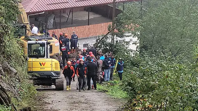 Heyelan faciası: Toprak altında kalan Ali Turhal'ın cansız bedenine ulaşıldı