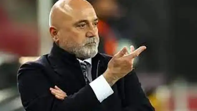 Hikmet Karaman'dan Montella'ya eleştiri: Bu milli takımı bu ülkenin evladı çalıştırmalı