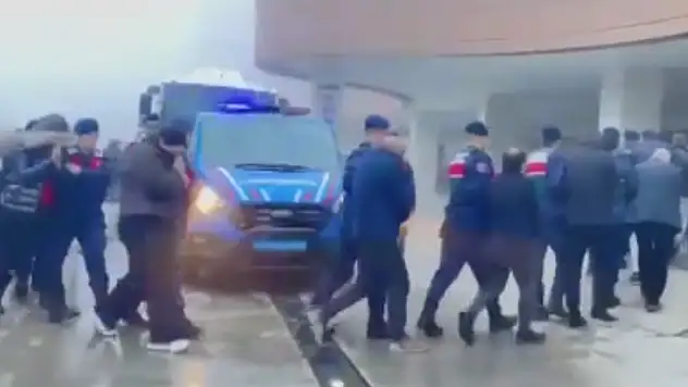 'Hücre-8' operasyonunda 64 şahıs yakalandı!