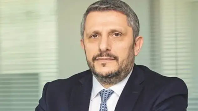 Hüseyin Likoğlu kimdir? Yazıları nerede yayınlanıyor? Hüseyin Likoğlu'nun Yeni Şafak'taki görevi nedir? Hüseyin Likoğlu'nun eşi ve oğlu kimdir?