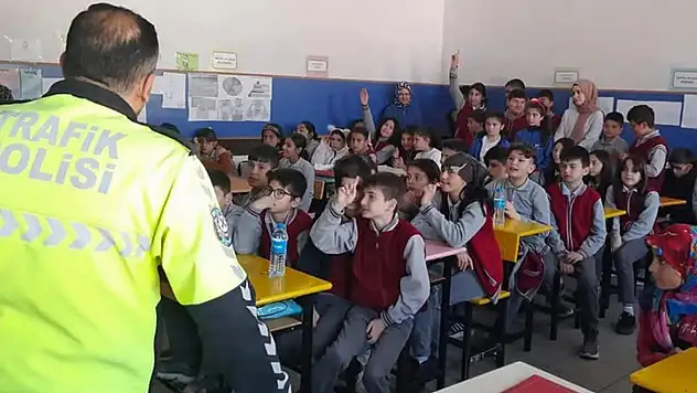 Hüyük'te trafik güvenliği eğitimi yapıldı
