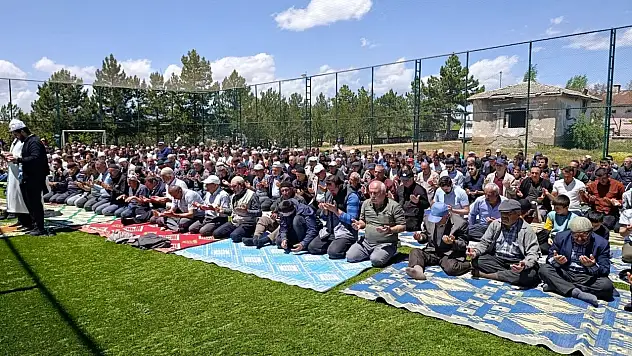 Hüyük ve Derbent'te çiftçiler yağmur duasında buluştu
