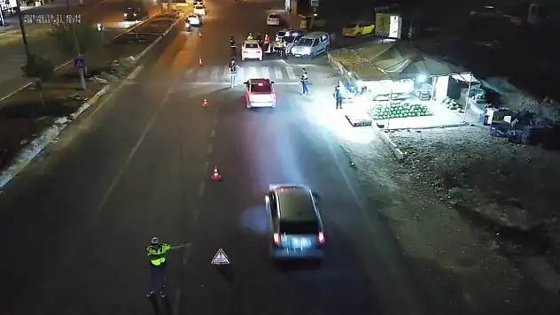 Huzur 63 uygulamasında 35 şahıs yakalandı!