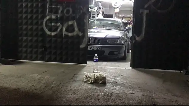 İçinde uyuduğu aracı mezarı oldu!