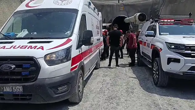 İçme suyu projesinde facia! Göçük altında kalan 5 işçiden 1'i hayatını kaybetti