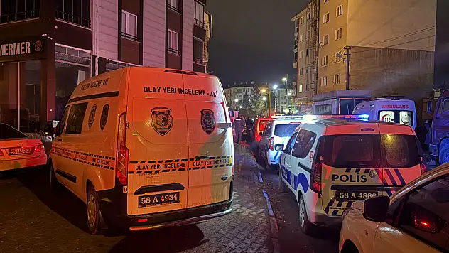 İftar saatinde facia: 15 yaşındaki çocuk babası ve ağabeyini öldürdü