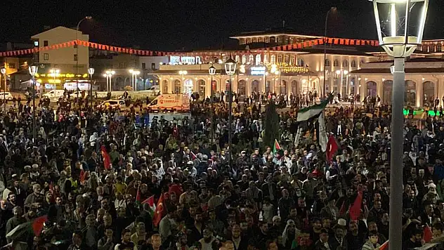 İHH Genel Başkanı Konya'da konuştu: Ümit Özdağ'a tepki gösterdi!