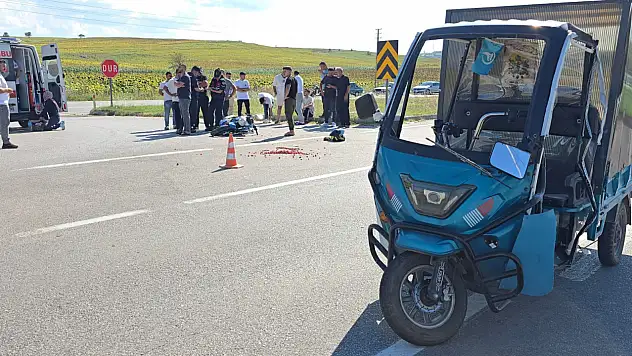 İki motosiklet çarpıştı: 3 kişi yaralandı