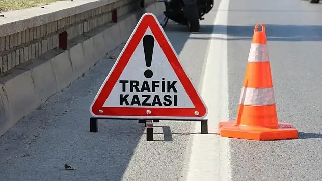 İki otomobilin çarpıştığı kazada ölü ve yaralılar var