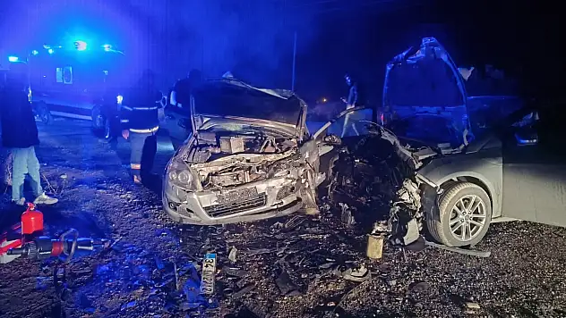 İki otomobilin çarpıştığı kazada 5 kişi yaralandı!