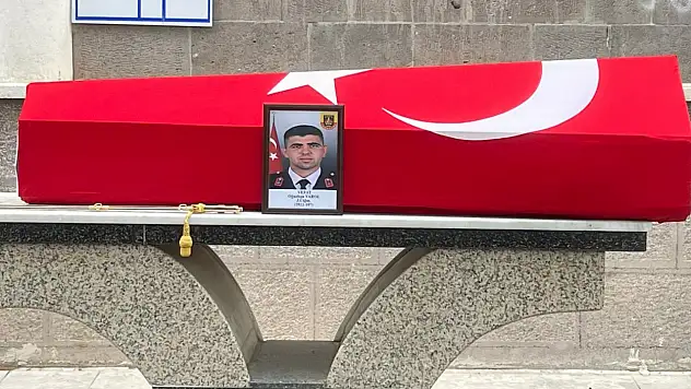 İlçe Jandarma Komutanı Üsteğmen Oğuzhan Varol memleketi Konya'da son yolculuğuna uğurlandı