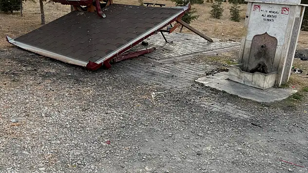 Konya'da şehit parkına kurşun yağdırdılar! Belediye başkanı isyan etti!...