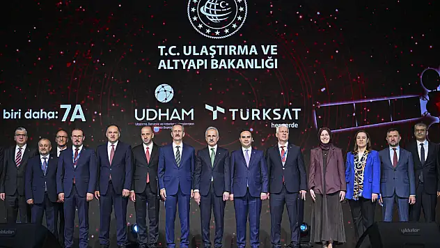 İmzalar TÜRKSAT 7A için atıldı