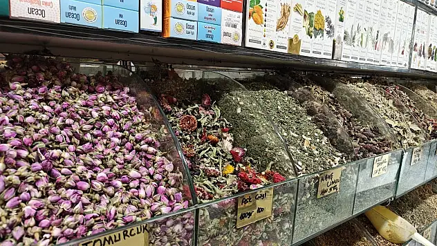 Uzmanı önerdi: İnatçı öksürüğe bitkisel çözüm