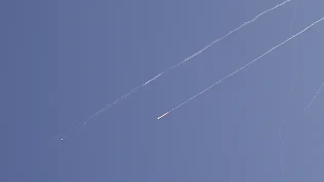 İran, balistik füze saldırılarına yeniden başladı