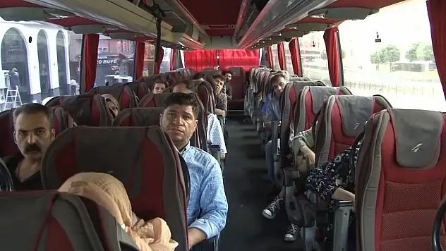 İranlılar İstanbul'dan ülkelerine dönüyor