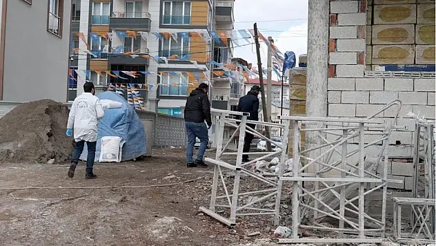 İş kazaları son bulmuyor, 10 kat aşağı düşerek yaralandı