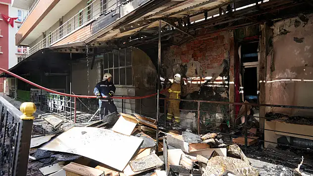 İş merkezinde yangın paniği