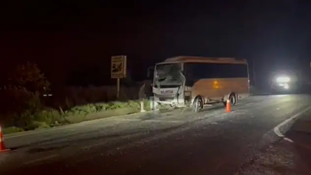 İşçileri taşıyan servis kaza yaptı: Çok sayıda yaralı var!