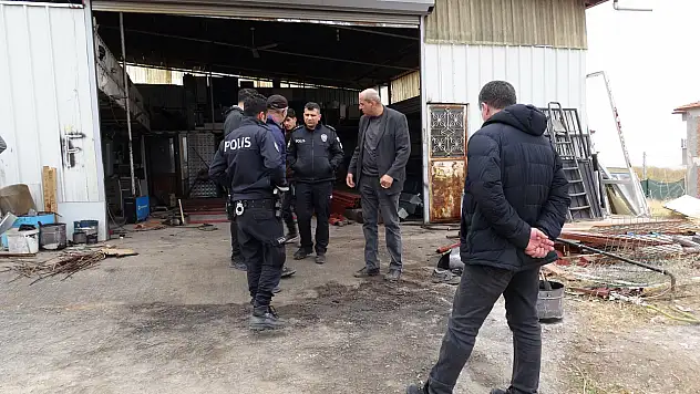 Isınmak için ateşe tiner döktüler: 2 kişi yaralandı