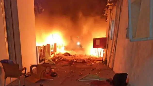 İsrail acımadı! Hastaneyi göz göre göre vurdu! Çok sayıda ölü var!