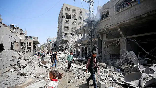 İsrail Gazze'de hamile gazeteci Vela Caberi'yi ailesiyle birlikte katletti