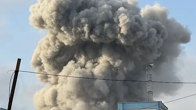 İsrail ordusu vahşice saldırılara devam ediyor! Han Yunus'ta hastane yakınına hava saldırısı