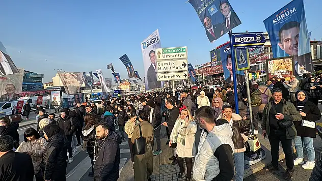 İstanbul'da metro arızalandı: Hayat durdu