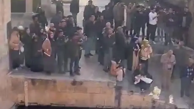 'İşten atıldım' diye bağırıp suya atladı