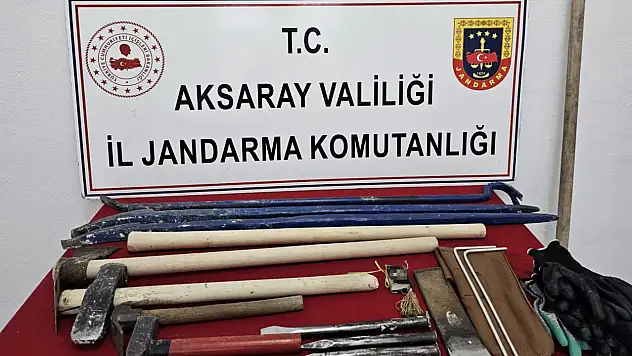 Kaçak kazı yapan 5 şahıs suçüstü yakalandı