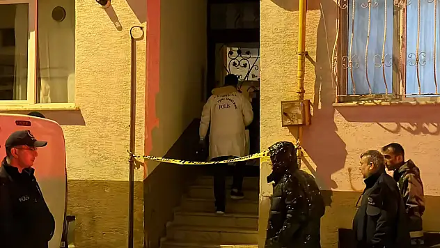 KADES ihbarına giden polis ekipleri erkek cesedi buldu