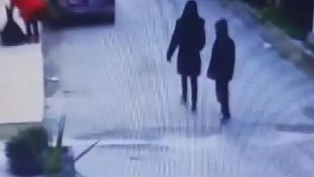 Kameralara yansıyan olay gerçeği ortaya çıkardı: Anne tutuklandı, çocuk devlet korumasında