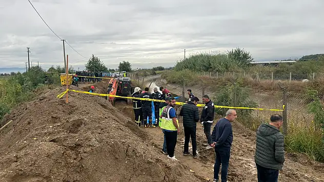 Kanalizasyon çalışmasında facia! Toprak altında kalan işçi hayatını kaybetti