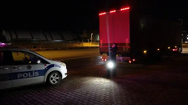 Kanlar içinde bulundu, hastanede yaşam savaşını kaybetti